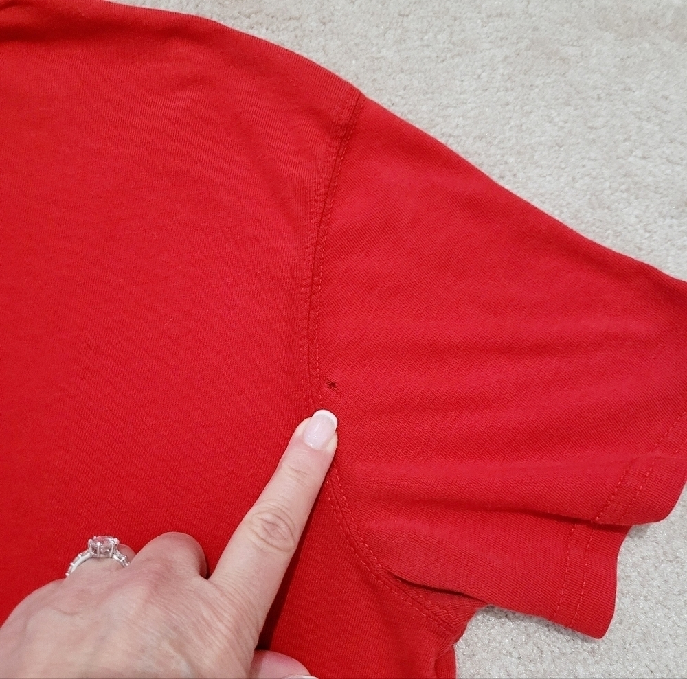 Vintage 90's NO FEAR Red T-shirt 100% Cotton Men's Size M *couple Small Holes* - Picture 11 of 11